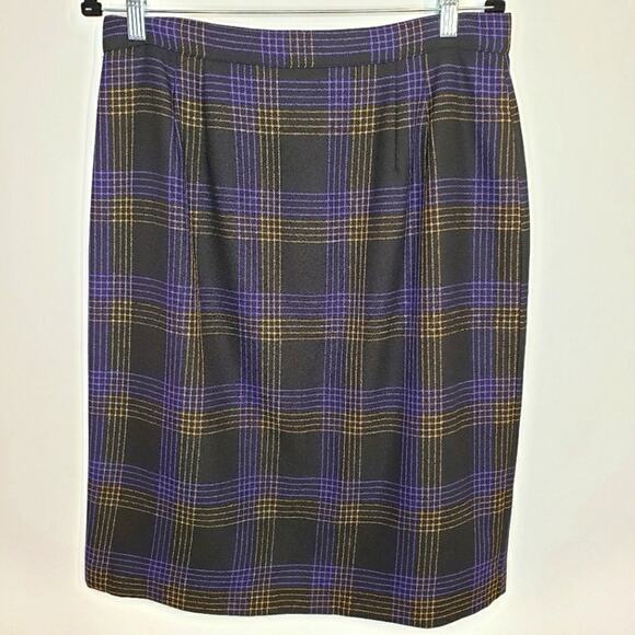 Career Guild Dresses & Skirts - Vintage Career Guild Plaid Purple and Black Lined Pencile Skirt U.S.A. Size 16